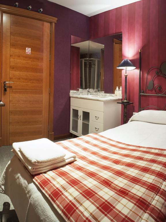 Ch Hostal Victoria Куенка Екстериор снимка