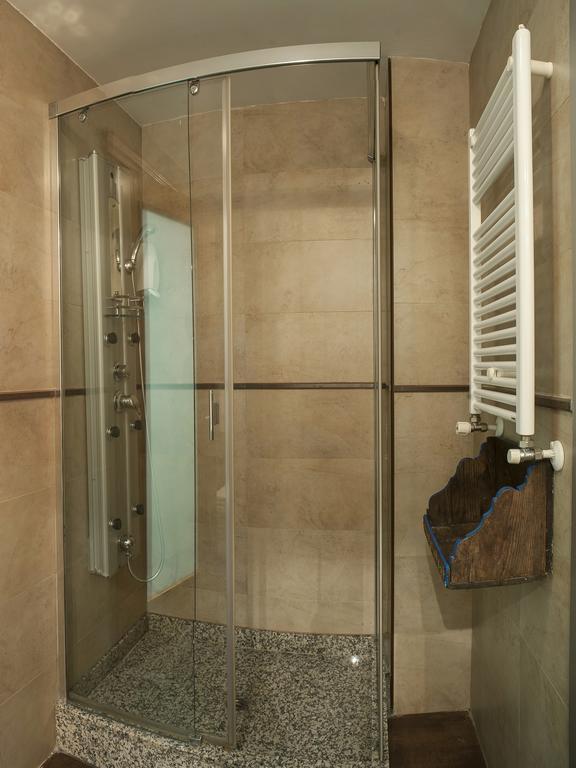 Ch Hostal Victoria Куенка Екстериор снимка