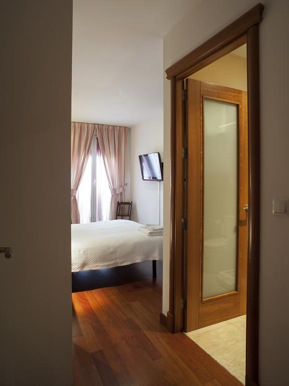 Ch Hostal Victoria Куенка Екстериор снимка