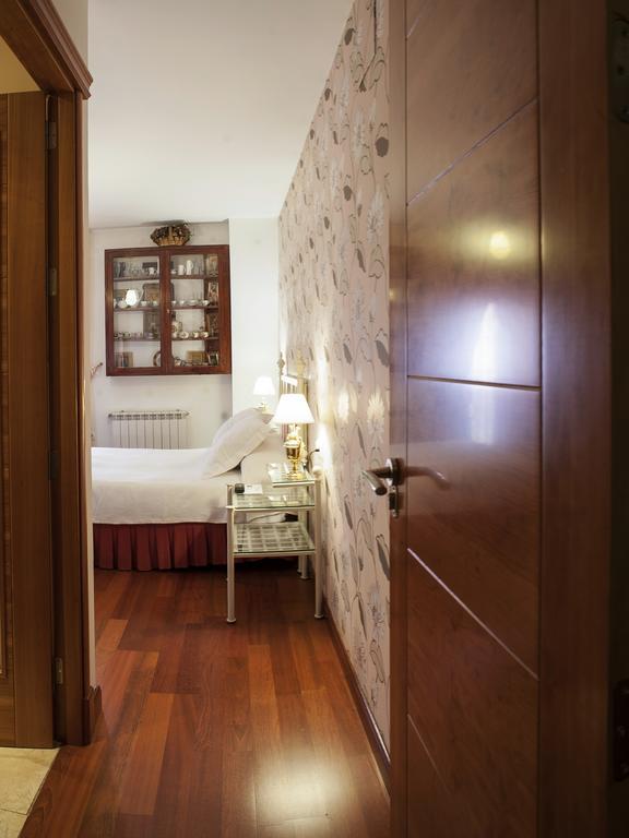 Ch Hostal Victoria Куенка Екстериор снимка