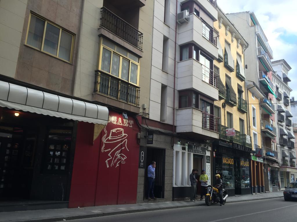 Ch Hostal Victoria Куенка Екстериор снимка