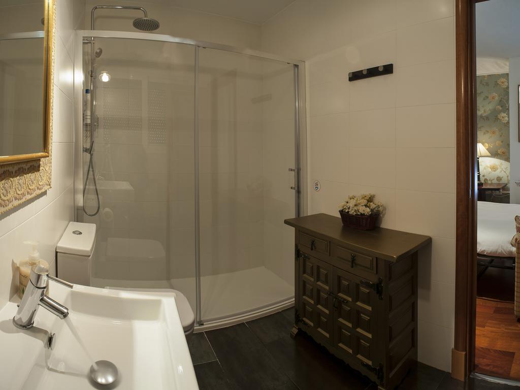 Ch Hostal Victoria Куенка Екстериор снимка