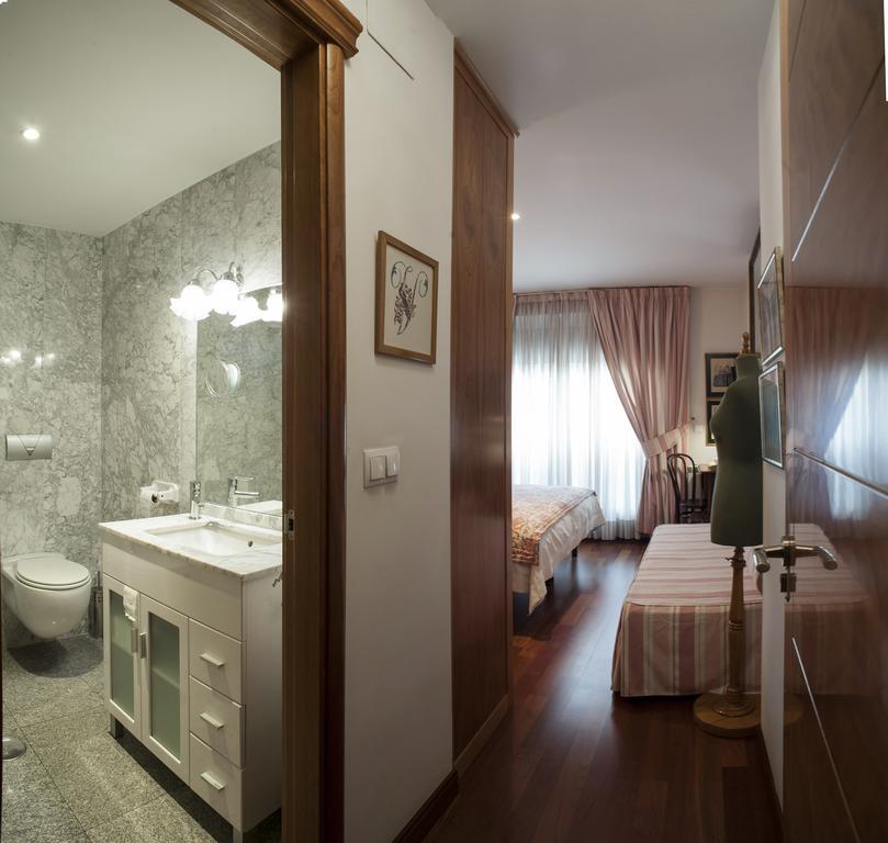 Ch Hostal Victoria Куенка Екстериор снимка