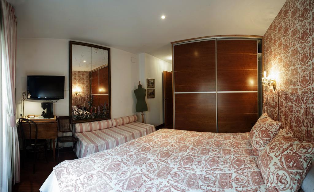 Ch Hostal Victoria Куенка Екстериор снимка