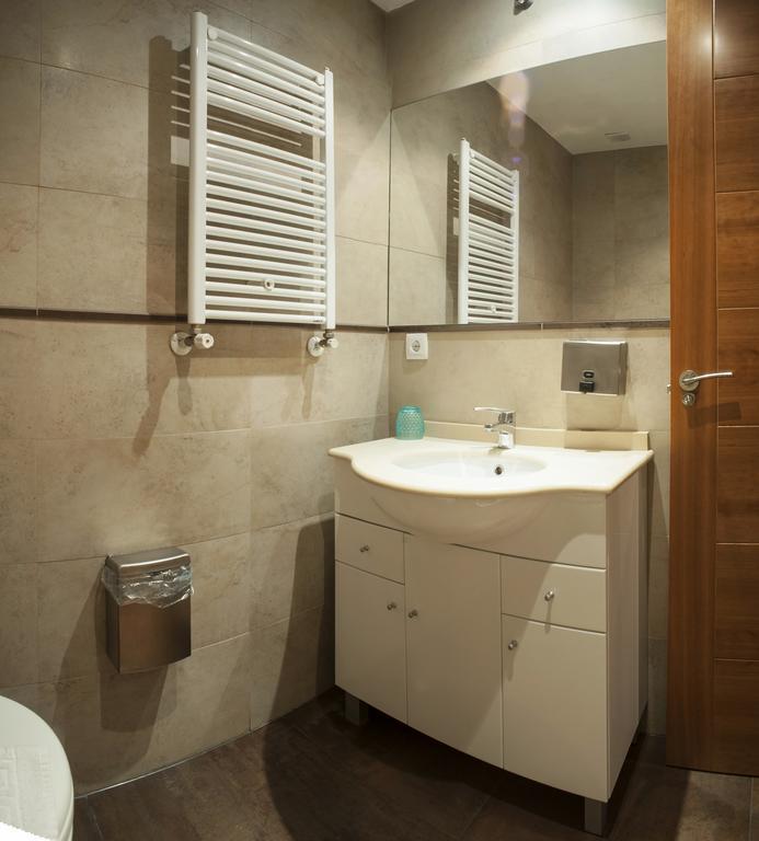 Ch Hostal Victoria Куенка Екстериор снимка